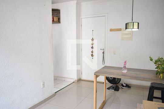 Sala de apartamento para alugar com 2 quartos, 43m² em Campo Grande, Rio de Janeiro