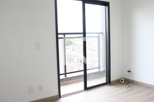 Sala / Quarto de kitnet/studio à venda com 1 quarto, 28m² em Vila Dom Pedro Ii, São Paulo