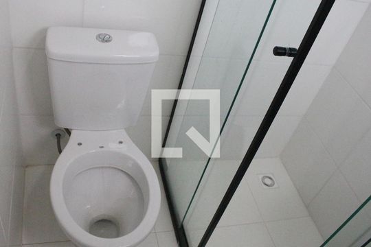 Banheiro de kitnet/studio à venda com 1 quarto, 28m² em Vila Dom Pedro Ii, São Paulo
