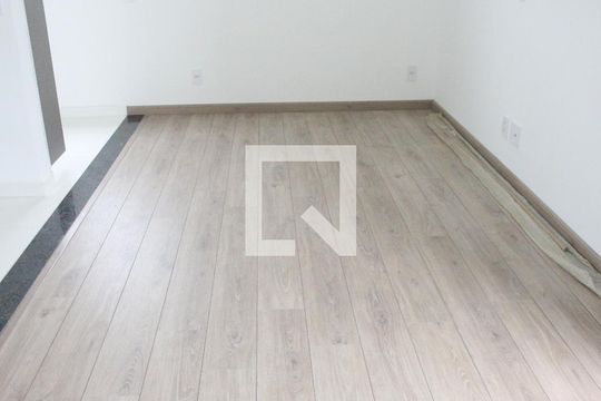Kitnet/Studio para alugar com 1 quarto, 28m² em Vila Dom Pedro Ii, São Paulo