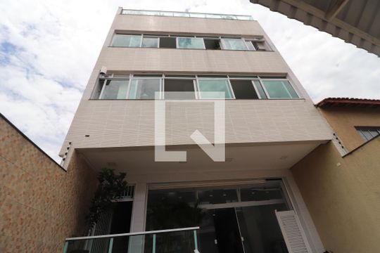 Fachada de casa à venda com 6 quartos, 1000m² em Vila Moreira, São Paulo