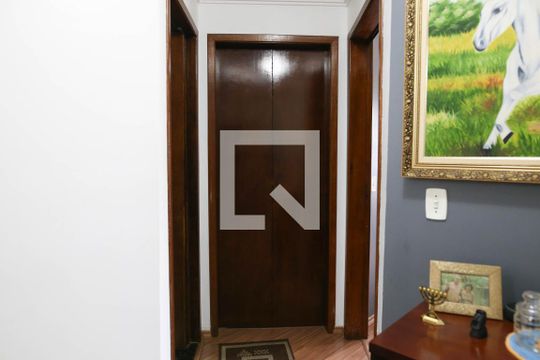 Corredor de apartamento à venda com 3 quartos, 110m² em Parque Novo Oratório, Santo André