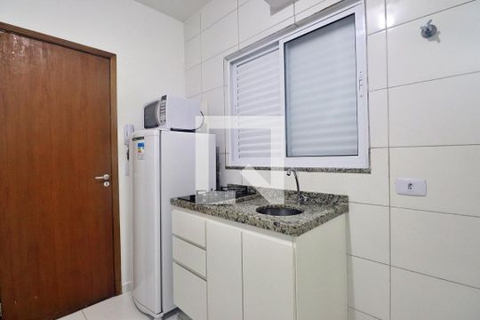Cozinha de kitnet/studio para alugar com 1 quarto, 15m² em Vila Sao Pedro, Santo André