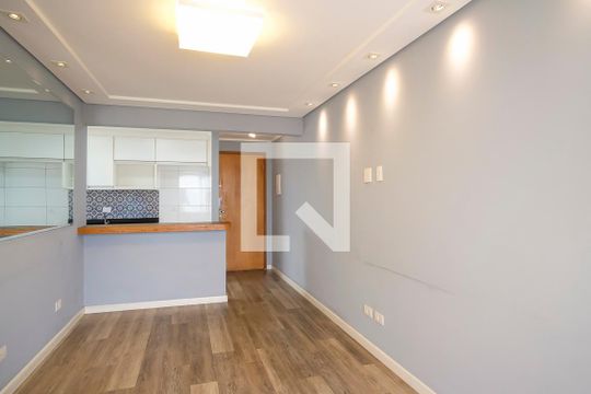 Sala de apartamento para alugar com 2 quartos, 48m² em Santa Maria, São Caetano do Sul