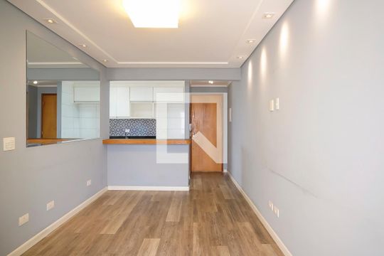 Sala de apartamento para alugar com 2 quartos, 48m² em Santa Maria, São Caetano do Sul