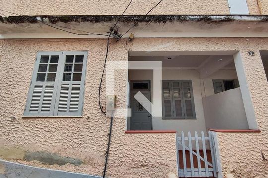 Fachada de casa para alugar com 2 quartos, 60m² em Quintino Bocaiuva, Rio de Janeiro