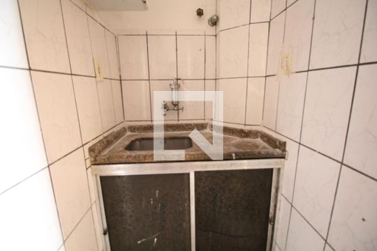 Cozinha de apartamento para alugar com 1 quarto, 29m² em Liberdade, São Paulo