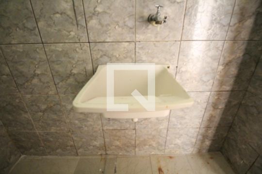 Banheiro de apartamento para alugar com 1 quarto, 29m² em Liberdade, São Paulo