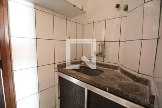 Cozinha de apartamento para alugar com 1 quarto, 29m² em Liberdade, São Paulo