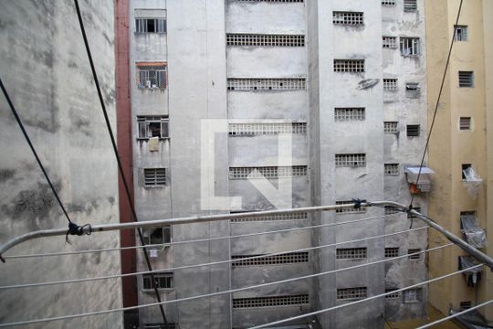 Vista do Quarto de apartamento para alugar com 1 quarto, 29m² em Liberdade, São Paulo