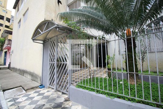 Fachada de apartamento para alugar com 1 quarto, 29m² em Liberdade, São Paulo