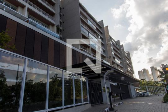 Vista da Rua de apartamento para alugar com 1 quarto, 50m² em Tamboré, Barueri