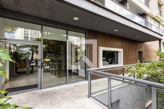 Fachada de apartamento para alugar com 2 quartos, 120m² em Sumarezinho, São Paulo