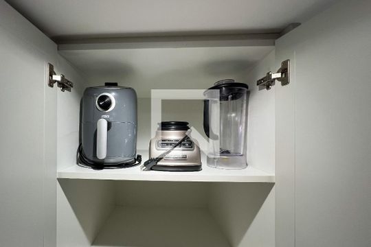 Cozinha de apartamento para alugar com 1 quarto, 37m² em Indianópolis, São Paulo