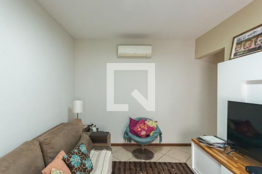 Sala de apartamento à venda com 2 quartos, 60m² em Grajau, Rio de Janeiro