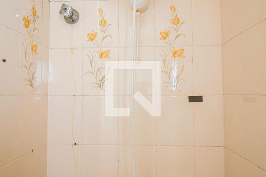 Banheiro de apartamento à venda com 1 quarto, 45m² em Vila Congonhas, São Paulo