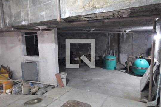 Garagem de casa à venda com 4 quartos, 493m² em Jacarepaguá, Rio de Janeiro