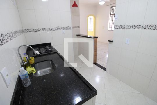 Cozinha de casa para alugar com 2 quartos, 59m² em Piedade, Rio de Janeiro