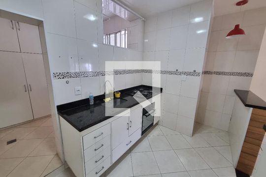 Cozinha de casa para alugar com 2 quartos, 59m² em Piedade, Rio de Janeiro