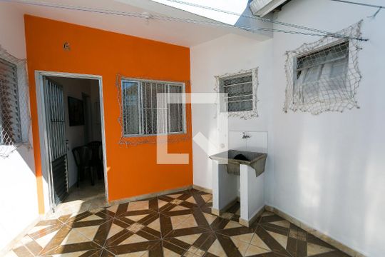 Área de Serviço de casa para alugar com 1 quarto, 82m² em Jardim Maria Duarte, São Paulo