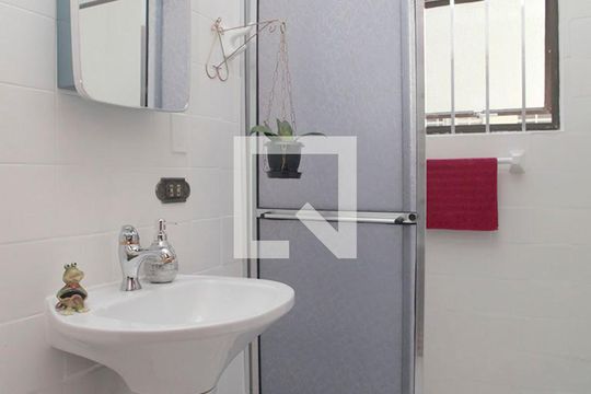 Banheiro 1 de apartamento à venda com 2 quartos, 110m² em Centro Histórico, Porto Alegre