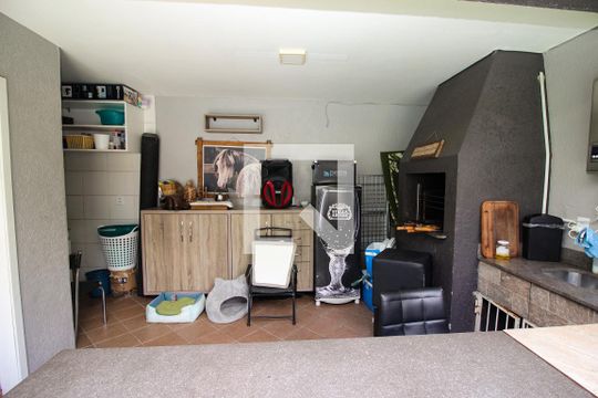 Área de Serviço de casa à venda com 3 quartos, 200m² em Tristeza, Porto Alegre