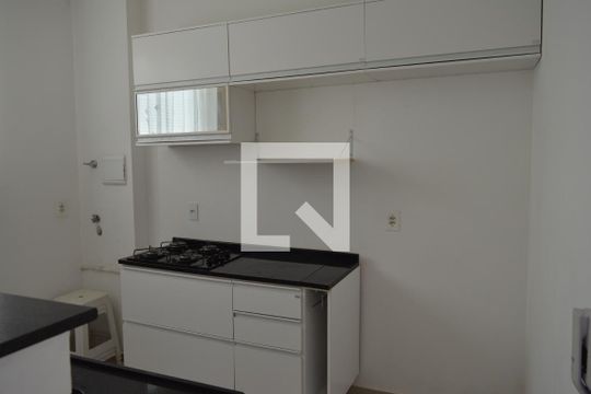 Cozinha de apartamento para alugar com 2 quartos, 48m² em Fonte Grande, Contagem