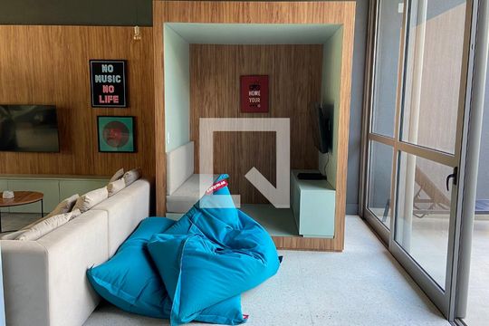 Área comum de kitnet/studio para alugar com 1 quarto, 27m² em Pinheiros, São Paulo