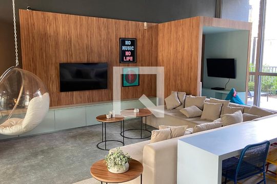 Área comum de kitnet/studio para alugar com 1 quarto, 27m² em Pinheiros, São Paulo