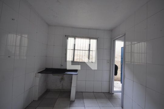Cozinha de casa para alugar com 1 quarto, 30m² em Vila Medeiros, São Paulo