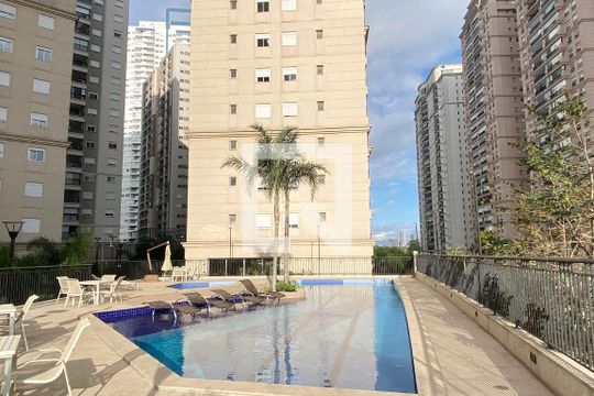 Piscina de apartamento à venda com 2 quartos, 91m² em Alphaville Empresarial, Barueri
