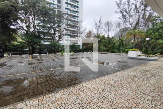 Garagem de apartamento à venda com 2 quartos, 68m² em Recreio dos Bandeirantes, Rio de Janeiro