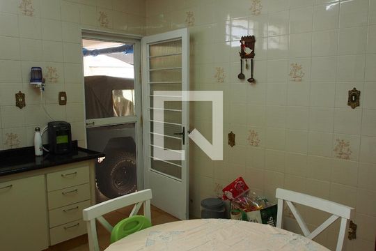 Cozinha de casa à venda com 2 quartos, 170m² em Vila Hortolandia, Jundiaí