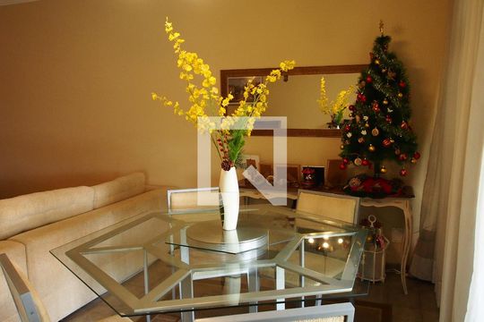 Sala de casa à venda com 2 quartos, 170m² em Vila Hortolandia, Jundiaí