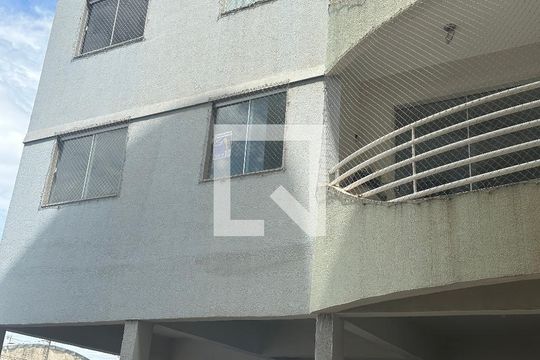 Plaquinha de divulgação de apartamento para alugar com 2 quartos, 62m² em Vila Brasilia, Goiânia