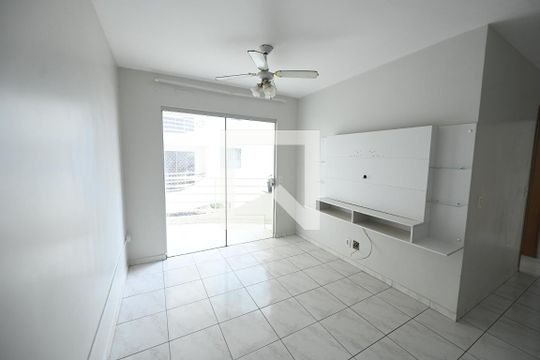 Sala de apartamento para alugar com 2 quartos, 62m² em Vila Brasilia, Goiânia