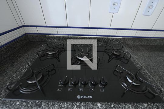 Fogão  de apartamento para alugar com 2 quartos, 62m² em Vila Brasilia, Goiânia