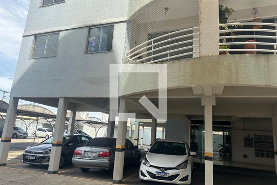 Plaquinha de divulgação de apartamento para alugar com 2 quartos, 62m² em Vila Brasilia, Goiânia