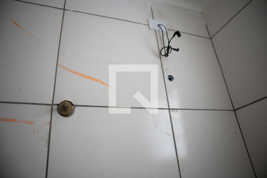 Banheiro do Quarto 1 de casa para alugar com 1 quarto, 40m² em Vila Isolina Mazzei, São Paulo