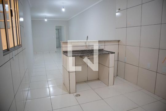 Cozinha de casa para alugar com 1 quarto, 40m² em Vila Isolina Mazzei, São Paulo