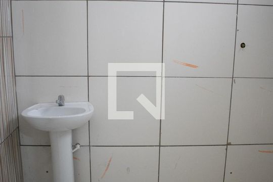 Banheiro do Quarto 1 de casa para alugar com 1 quarto, 40m² em Vila Isolina Mazzei, São Paulo