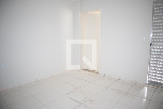 Quarto 1 de casa para alugar com 1 quarto, 40m² em Vila Isolina Mazzei, São Paulo