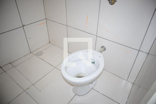 Banheiro do Quarto 1 de casa para alugar com 1 quarto, 40m² em Vila Isolina Mazzei, São Paulo