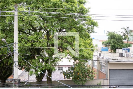 Vista de casa para alugar com 1 quarto, 40m² em Vila Isolina Mazzei, São Paulo