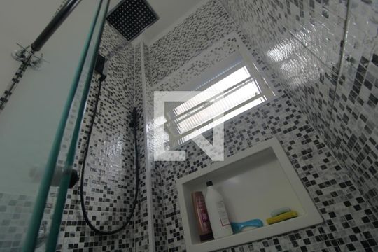 Chuveiro banheiro comum de casa à venda com 2 quartos, 130m² em Vila Sao Pedro, São Paulo