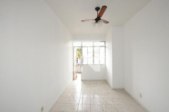 Sala de apartamento à venda com 3 quartos, 65m² em Pilares, Rio de Janeiro