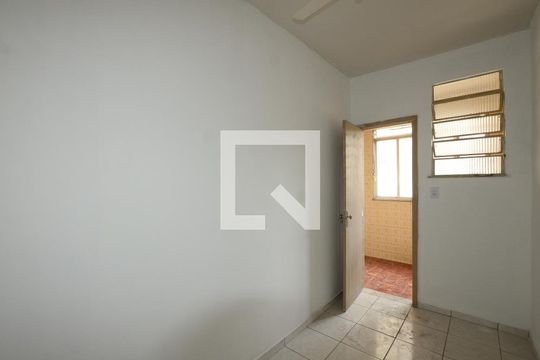 Quarto de Serviço de apartamento para alugar com 3 quartos, 65m² em Pilares, Rio de Janeiro