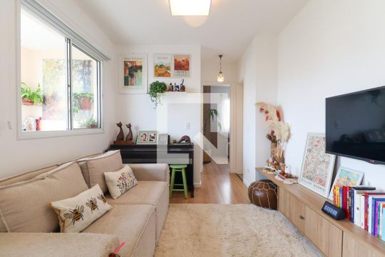 Apartamento para alugar com 2 quartos, 54m² em Capão Raso, Curitiba