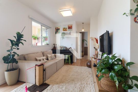 Sala de apartamento para alugar com 2 quartos, 54m² em Capão Raso, Curitiba