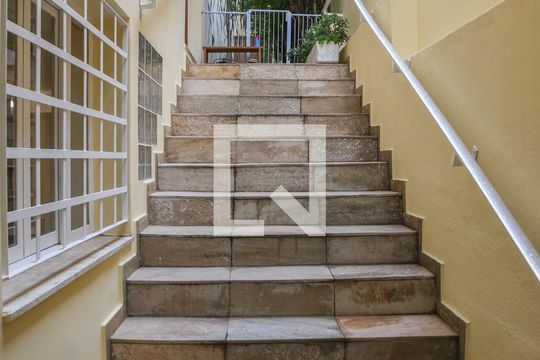 Escada de Entrada de casa à venda com 3 quartos, 212m² em Perdizes, São Paulo